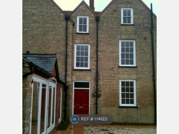 3 Bedroom End Of Terrace House To Rent In Old Wolverton Road, Old Wolverton, Milton Keynes, MK12