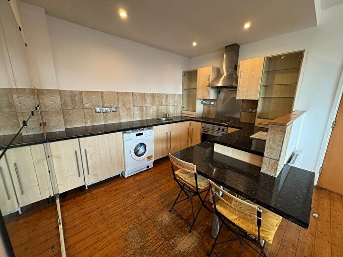 2 Bedroom Flat To Rent In Milwright, Byron Street, Leeds, LS2