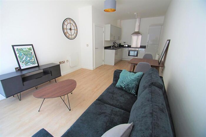 1 Bedroom Apartment To Rent In The Loom At Vulcan Mill, M4