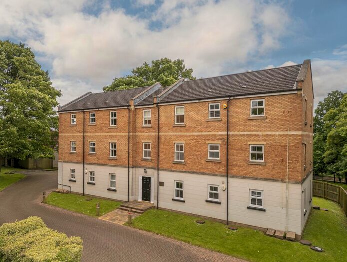 2 Bedroom Flat To Rent In Charnley Drive, Chapel Allerton, Leeds, LS7