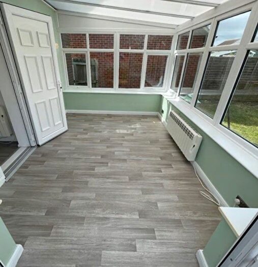 2 Bedroom Bungalow To Rent In The Plovers, Essex, CM0