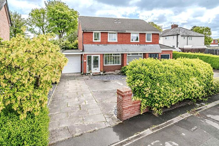 3 Bedroom Semi-Detached House For Sale In The Green, Eccleston, PR7