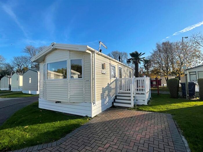 2 Bedroom Park Home For Sale In Monkton Street, Monkton, Ramsgate, CT12