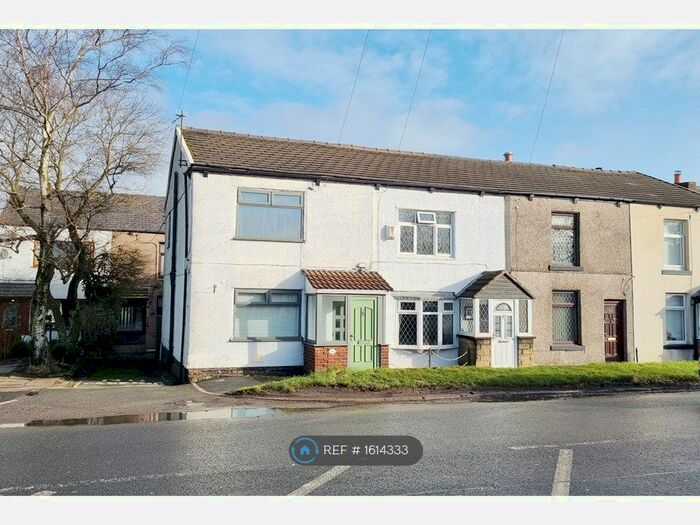 3 Bedroom End Of Terrace House To Rent In Chorley Road, Westhoughton, Bolton, BL5