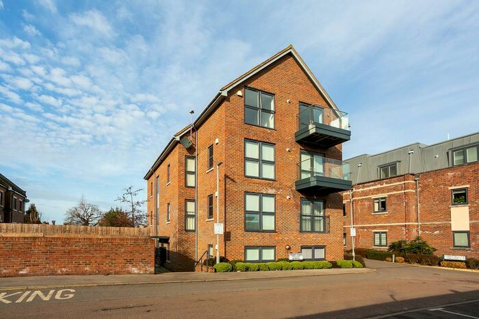 2 Bedroom Flat To Rent In Aspen Place, Bushey Heath, Bushey, Hertfordshire, WD23