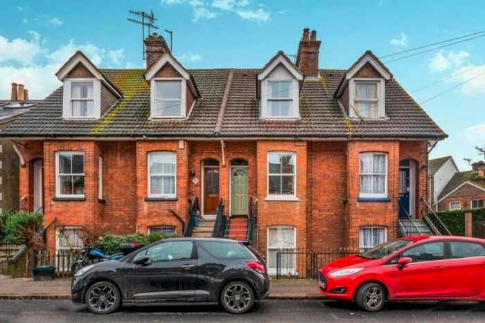 3 Bedroom Terraced House To Rent In Victoria Road, Redhill, RH1