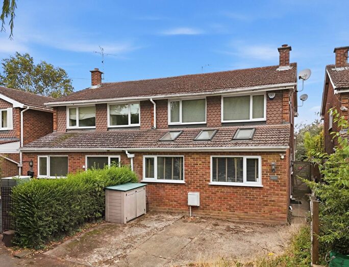 3 Bedroom Semi-Detached House For Sale In Hunsdon Road, Widford, SG12