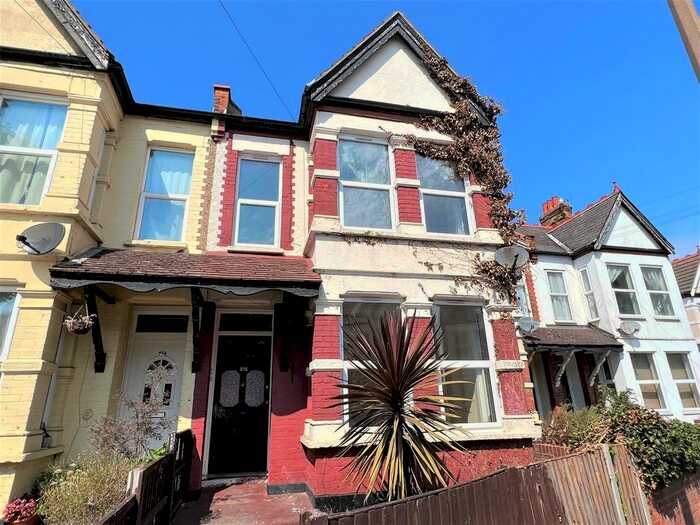 5 Bedroom Property To Rent In Hamlet Court Road, Westcliff-On-Sea, SS0