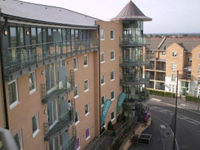 1 Bedroom Flat To Rent In Highfield Road, Feltham, TW13