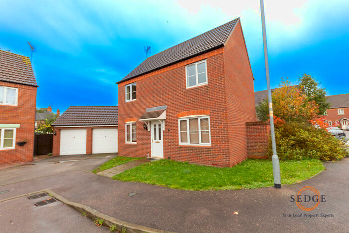 3 Bedroom Detached House To Rent In Thistle Gardens, Spalding, PE11