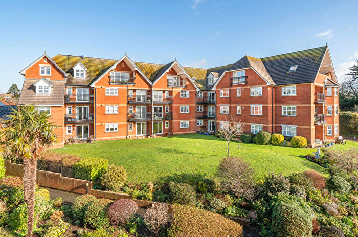 2 Bedroom Apartment For Sale In Douglas Avenue, Exmouth, Devon, EX8