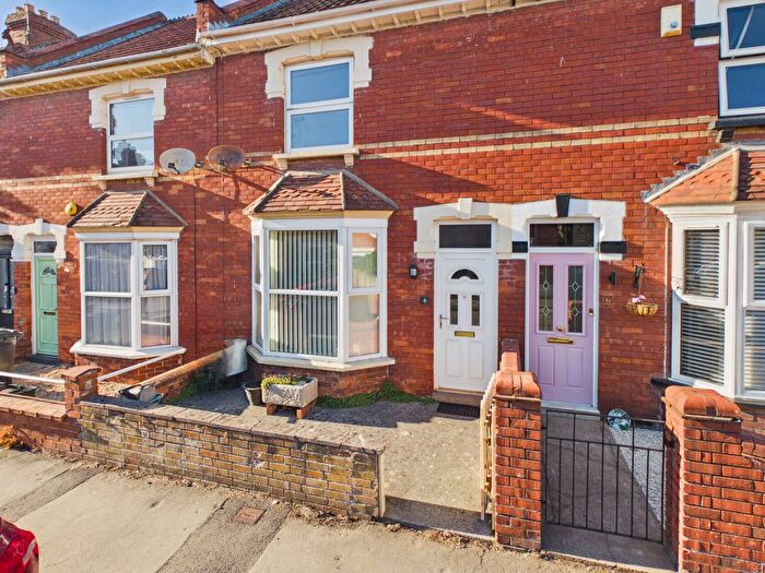 3 Bedroom Terraced House For Sale In Halesleigh Road, Bridgwater, TA6