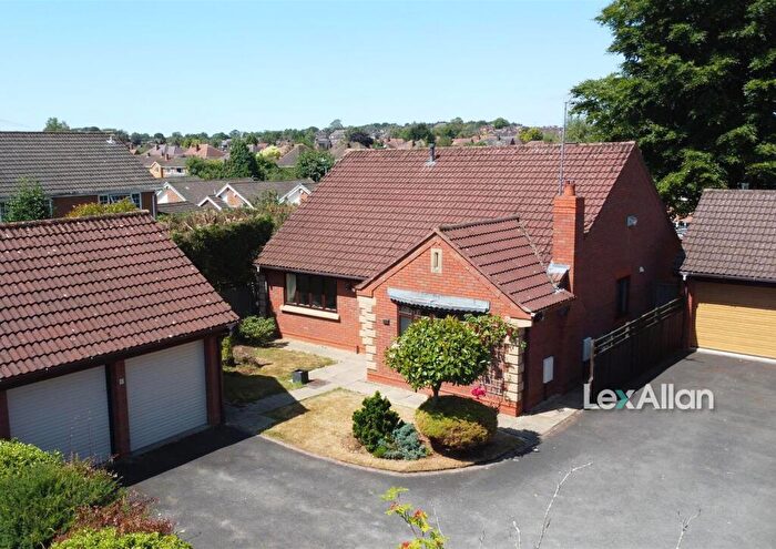 3 Bedroom Detached Bungalow For Sale In Harringay Drive, Stourbridge, DY8
