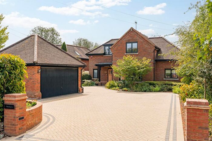 4 Bedroom Detached House For Sale In Cowards Lane, Codicote, SG4