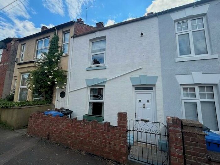 2 Bedroom Terraced House To Rent In Union Street, Kettering, NN16
