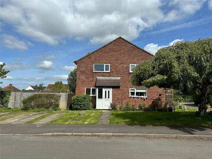 1 Bedroom Detached House To Rent In Willow Close, Burbage, Hinckley, Leicestershire, LE10
