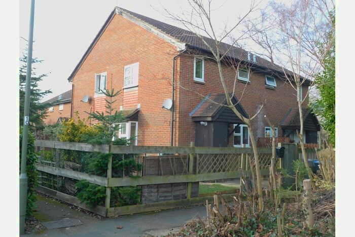 1 Bedroom End Of Terrace House To Rent In Hawkswell Walk, Woking, GU21
