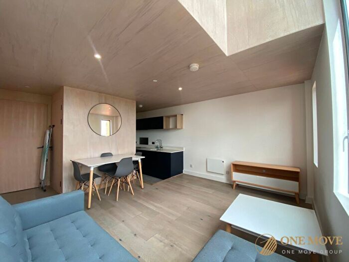 2 Bedroom Flat For Sale In Spinners Wy, Manchester, M15