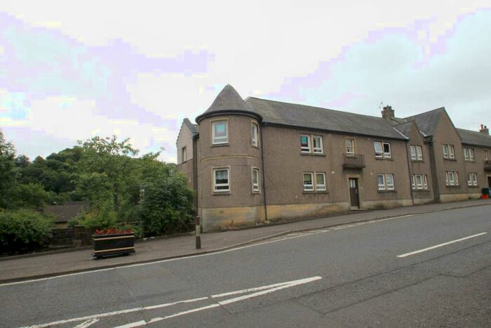 2 Bedroom Flat To Rent In Main Street, Darvel, KA17