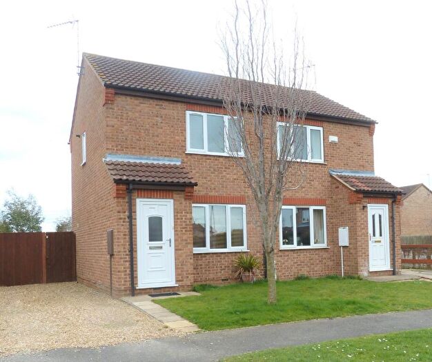 2 Bedroom Semi-Detached House To Rent In Hawthorn Drive, Sleaford, NG34