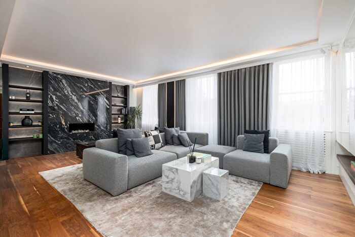 2 Bedroom Flat For Sale In Ennismore Gardens, Knightsbridge, London, United Kingdom, Knightsbridge, SW7