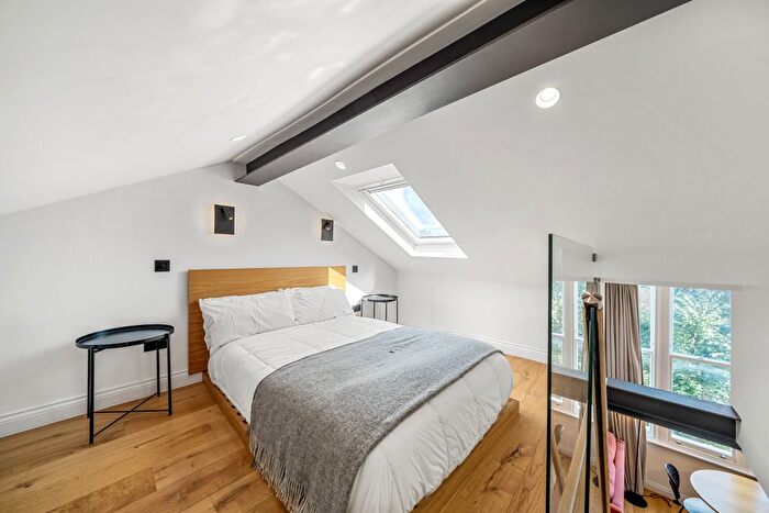 Studio To Rent In Coleherne Road, Chelsea, London, SW10
