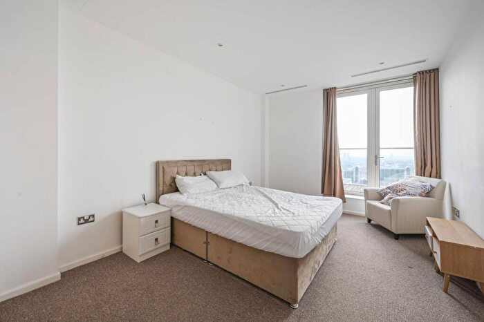 2 Bedroom Flat To Rent In Ability Place, Canary Wharf, London, E14