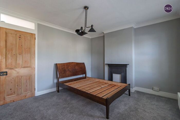 3 Bedroom End Of Terrace House For Sale In Church Lane, Kings Langley, Hertfordshire, WD4