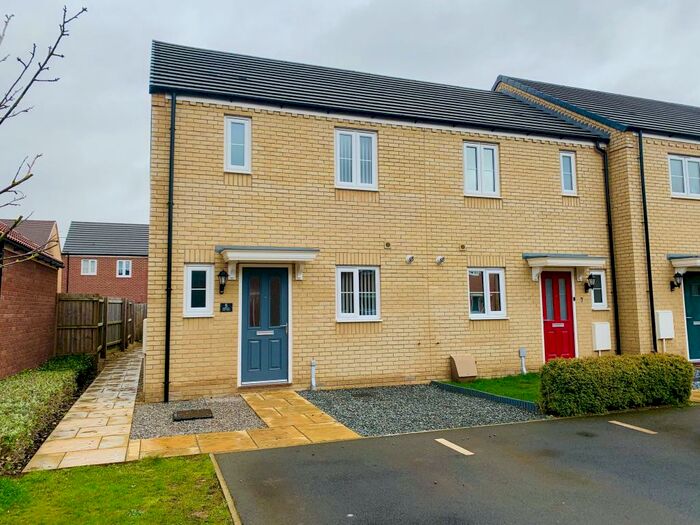 2 Bedroom End Of Terrace House To Rent In Caulder Close, Spalding, PE11