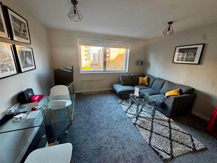 1 Bedroom House To Rent In Nice House, Century Wharf, Cardiff Bay, CF10