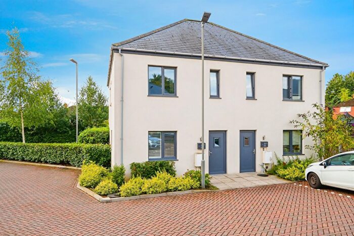 2 Bedroom Semi-Detached House For Sale In Hope Close, Banbury, OX16