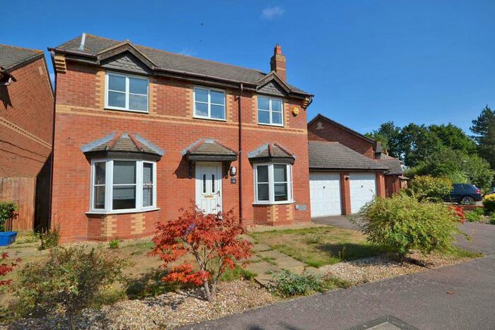 4 Bedroom Detached House To Rent In Sykes Croft, Emerson Valley, Milton Keynes, Buckinghamshire, MK4