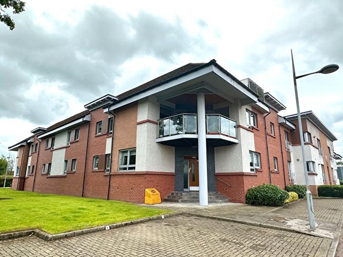 3 Bedroom Flat To Rent In Townhead Street, Hamilton, ML3