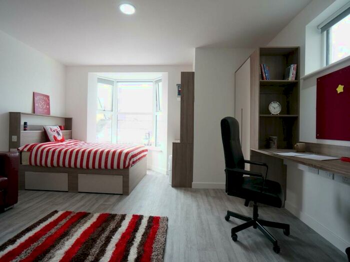 Studio To Rent In College Road, Bangor, Gwynedd, LL57