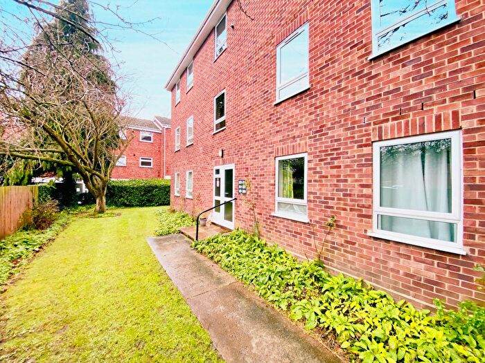 2 Bedroom Flat To Rent In Howard Mews, Norwich, NR3