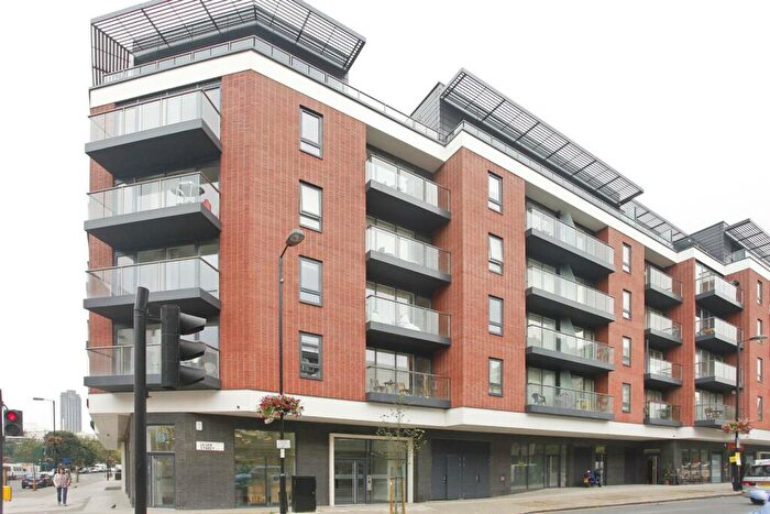 2 Bedroom Flat To Rent In Worcester Point, Clerkenwell, London, EC1V