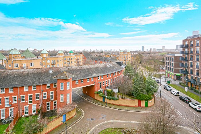 2 Bedroom Flat To Rent In Water Gardens Square, London, SE16