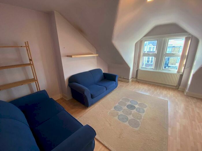 1 Bedroom Flat To Rent In Regents Park Road, London, N3