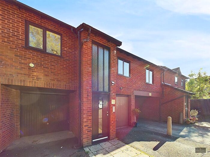 1 Bedroom Flat To Rent In Riverview Drive, Exeter, EX4