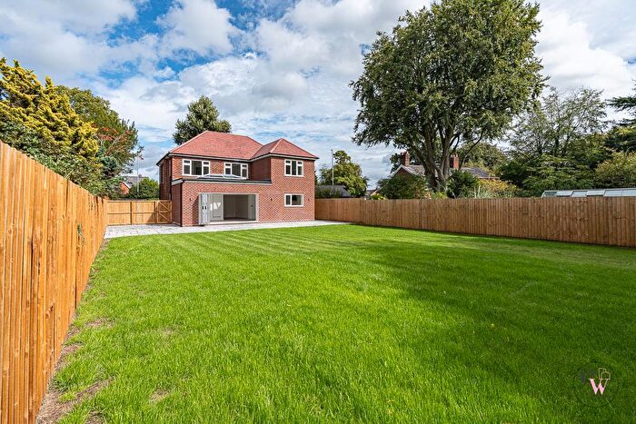 4 Bedroom Detached House For Sale In Swanlow Lane, Winsford, CW7