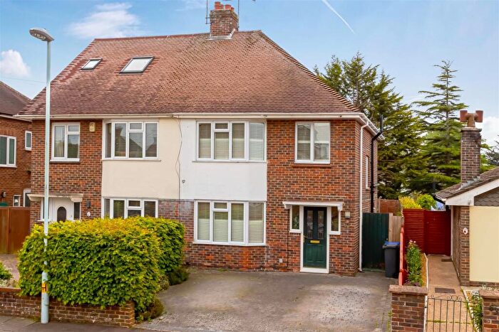 3 Bedroom Semi-Detached House For Sale In Orchard Avenue, Worthing, BN14