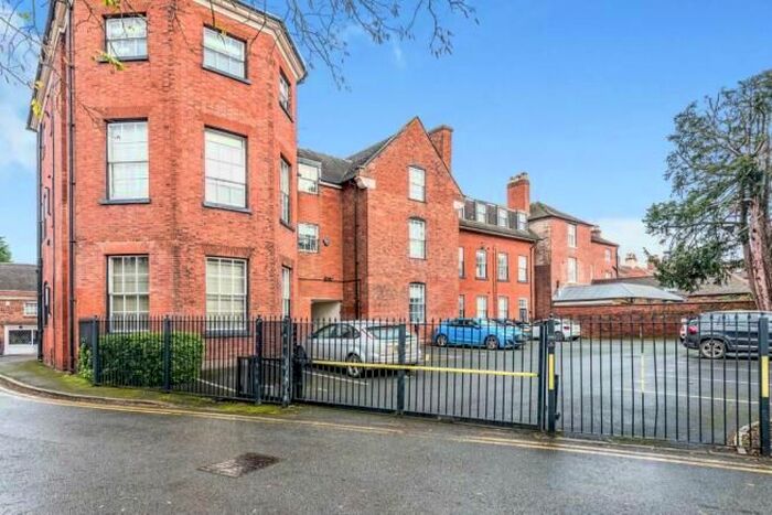 2 Bedroom Flat To Rent In St. John Street, Lichfield, WS13
