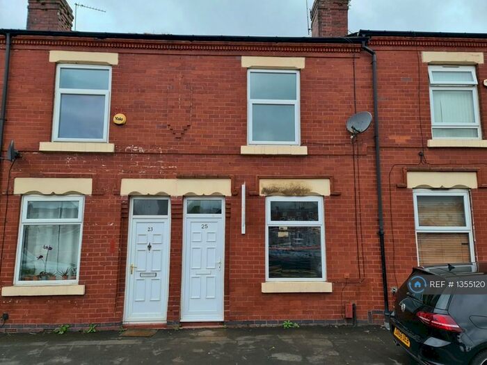 2 Bedroom Terraced House To Rent In Norway Street, Salford, M6
