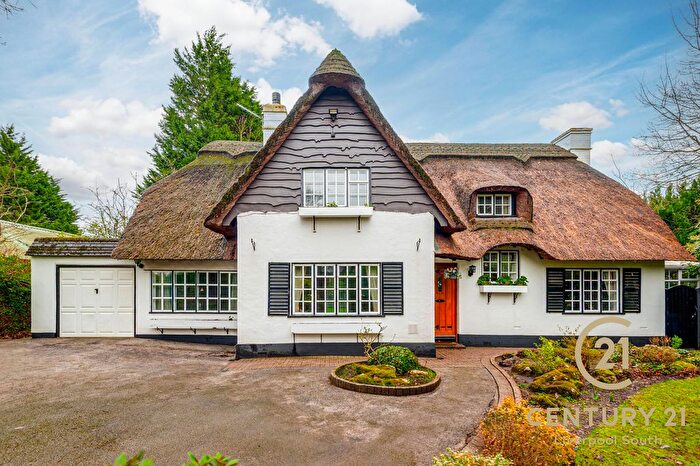 3 Bedroom Detached House For Sale In Hale Road, Hale Village, L24