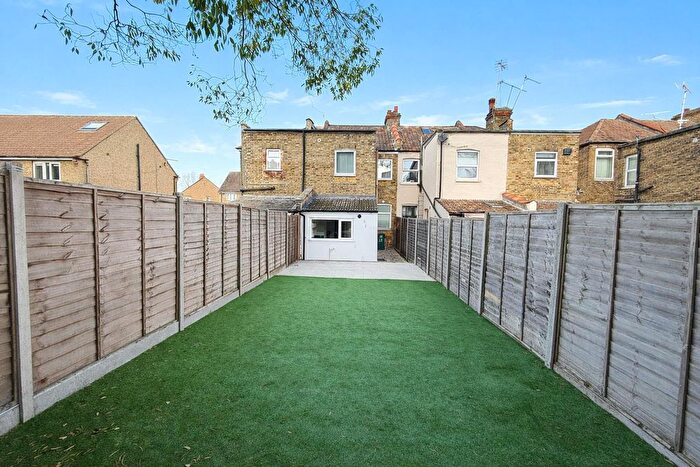 3 Bedroom Terraced House To Rent In Sorrento Road, Sutton, SM1