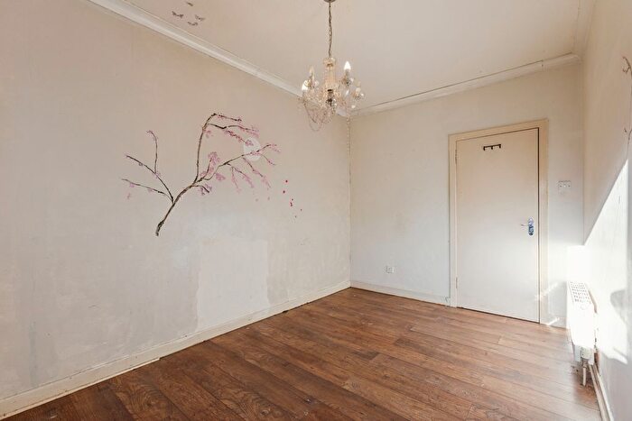 2 Bedroom Flat For Sale In Grangeburn Road, Grangemouth, FK3