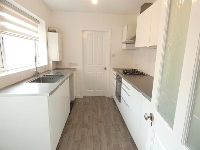2 Bedroom Flat To Rent In Chillingham Road, Heaton, NE6