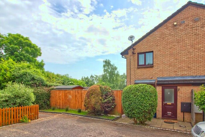 1 Bedroom Semi-Detached House To Rent In Conniburrow, Close To Cmk, Milton Keynes, Buckinghamshire, MK14