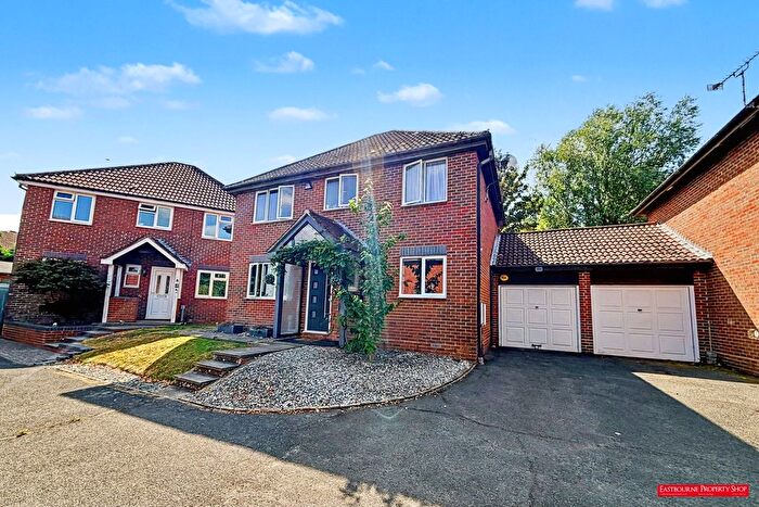 4 Bedroom Detached House For Sale In Marlborough Close, Eastbourne, BN23