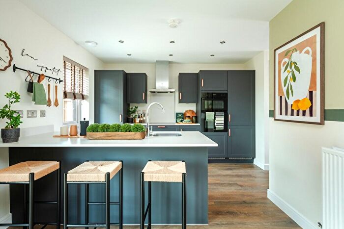 4 Bedroom Detached House For Sale In Lindridge Road, Sutton Coldfield, B75